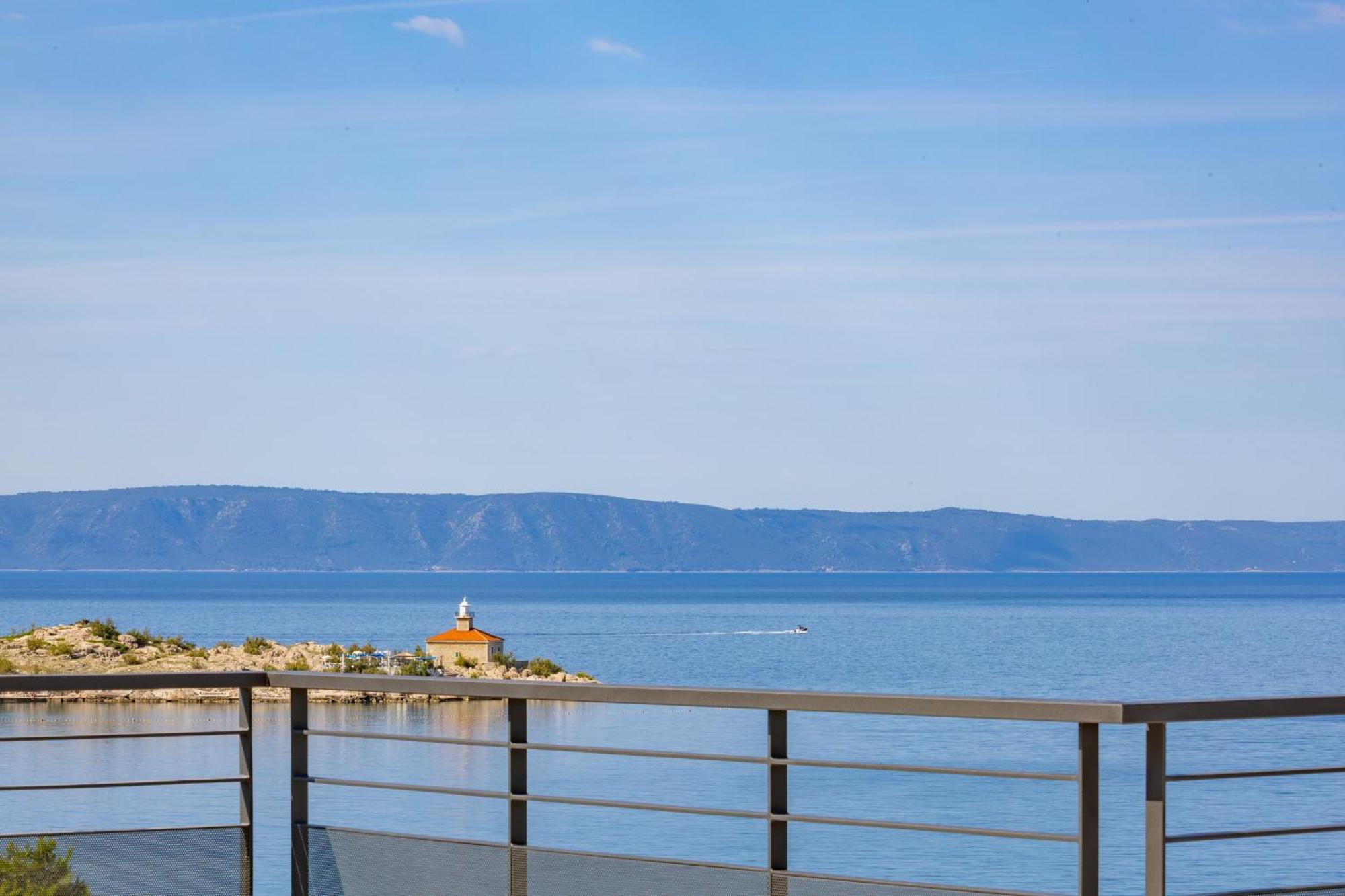Beachfront Studio Wave Residence Srzic Макарска Экстерьер фото